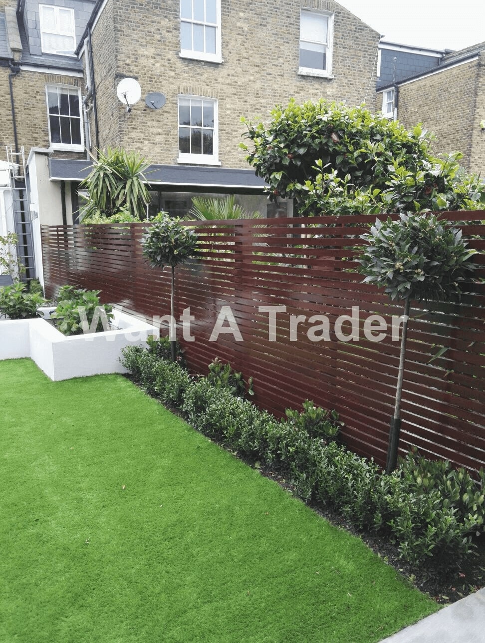 Horizontal Fencing Installers Banstead SM7